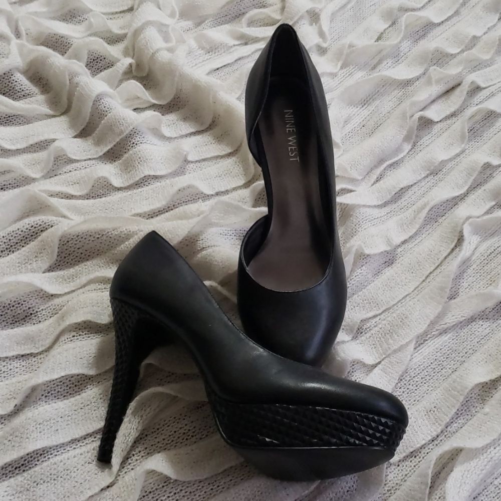 Black Nine West Steletos